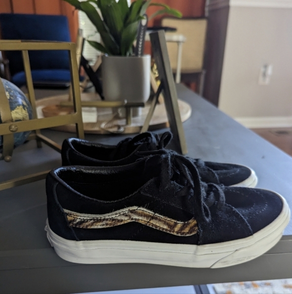 Vans Sk8 Low Black Tiger print Sneaker - Picture 2 of 5